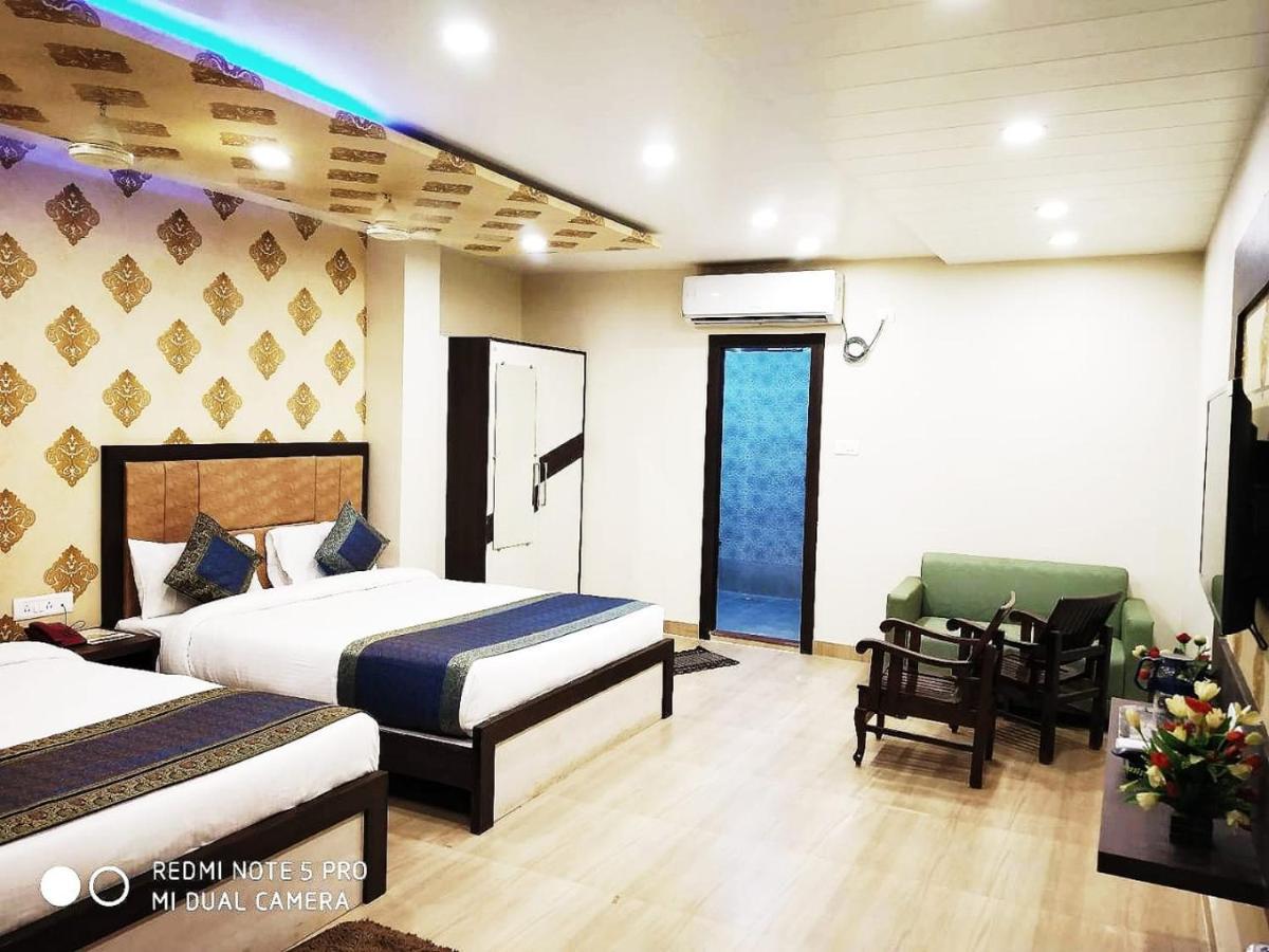 Hotel Aadesh Palace Varanasi Eksteriør billede