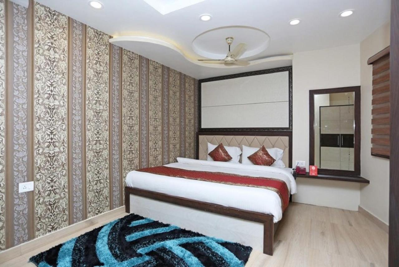 Hotel Aadesh Palace Varanasi Eksteriør billede