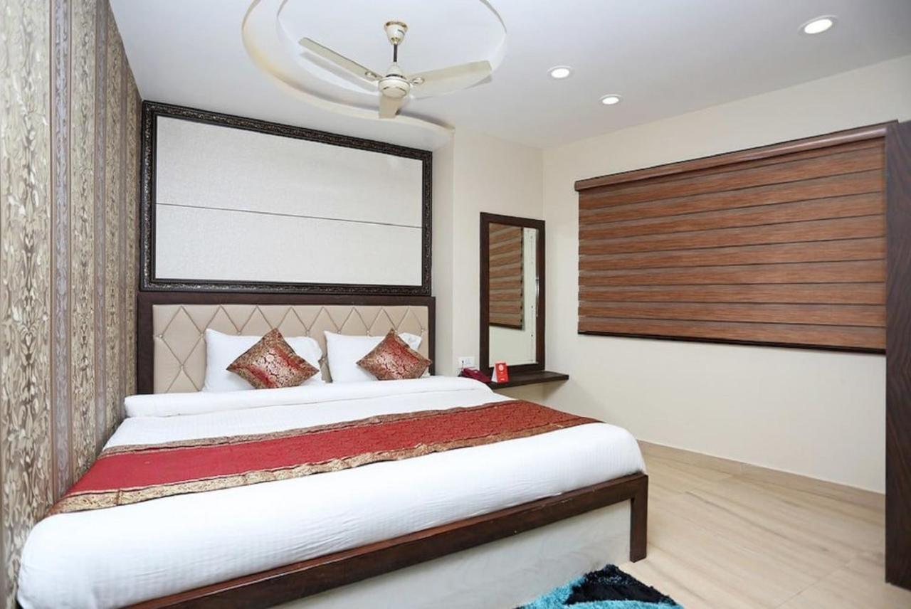 Hotel Aadesh Palace Varanasi Eksteriør billede