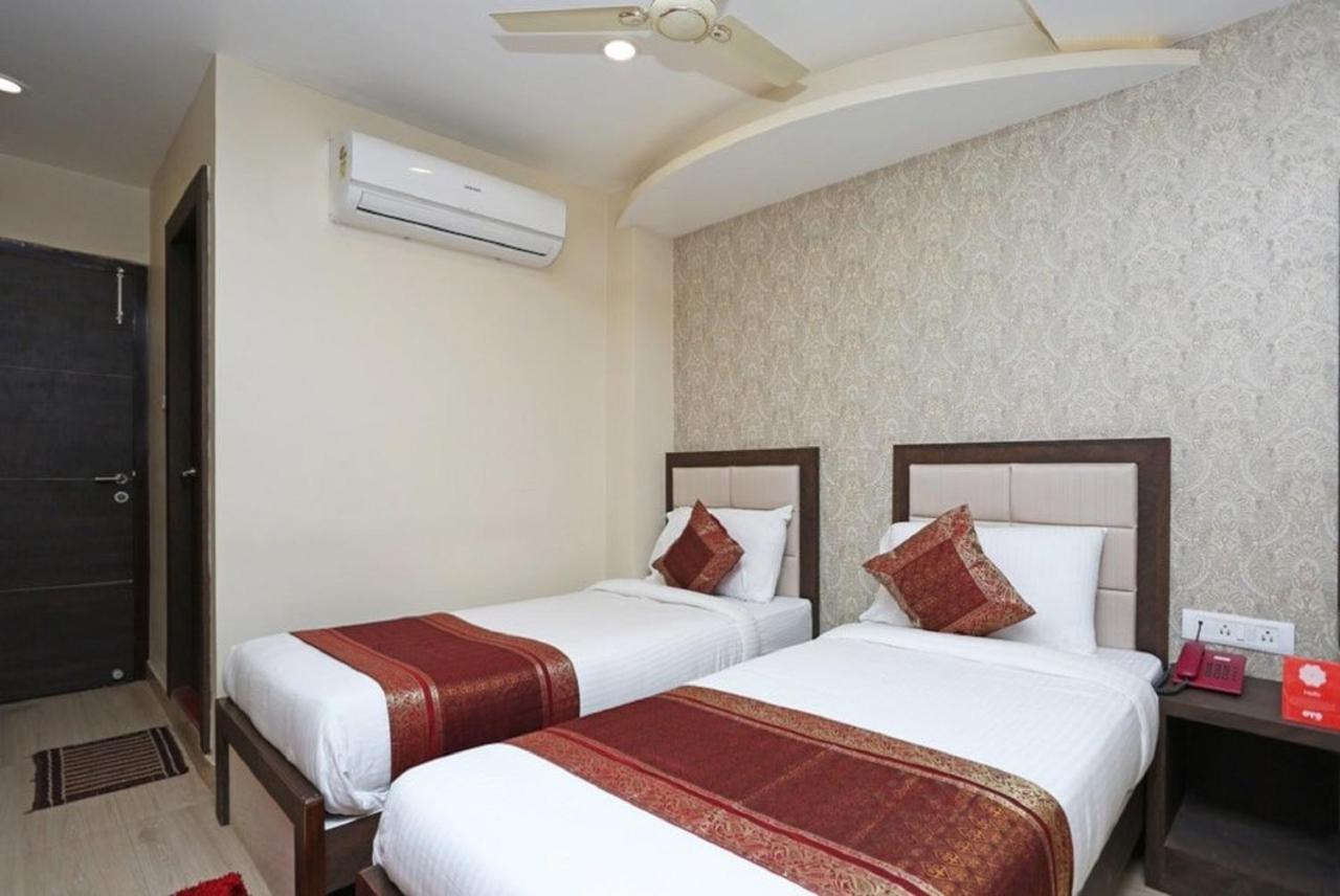 Hotel Aadesh Palace Varanasi Eksteriør billede