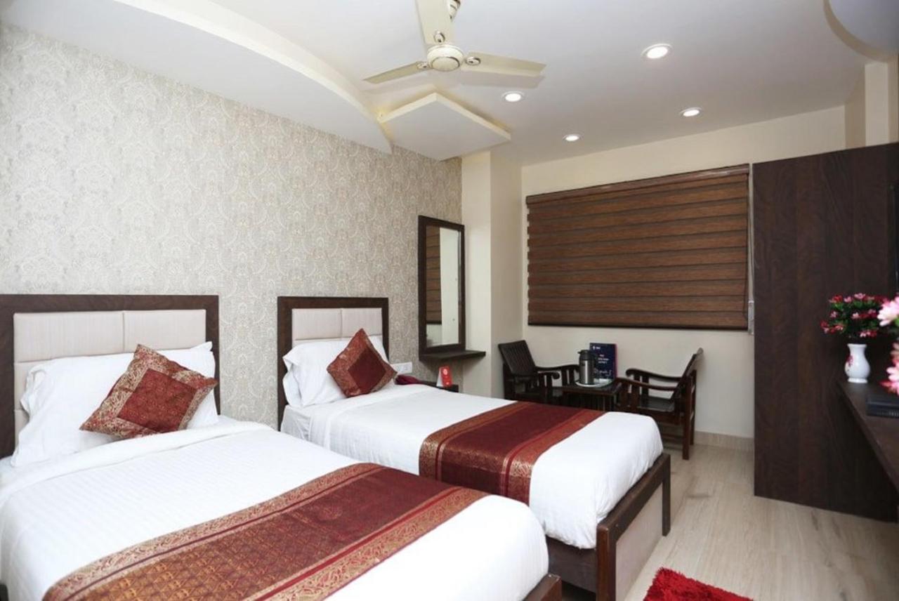 Hotel Aadesh Palace Varanasi Eksteriør billede